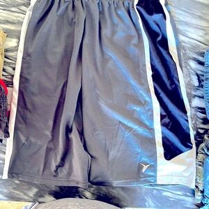 Med old navy sport shorts